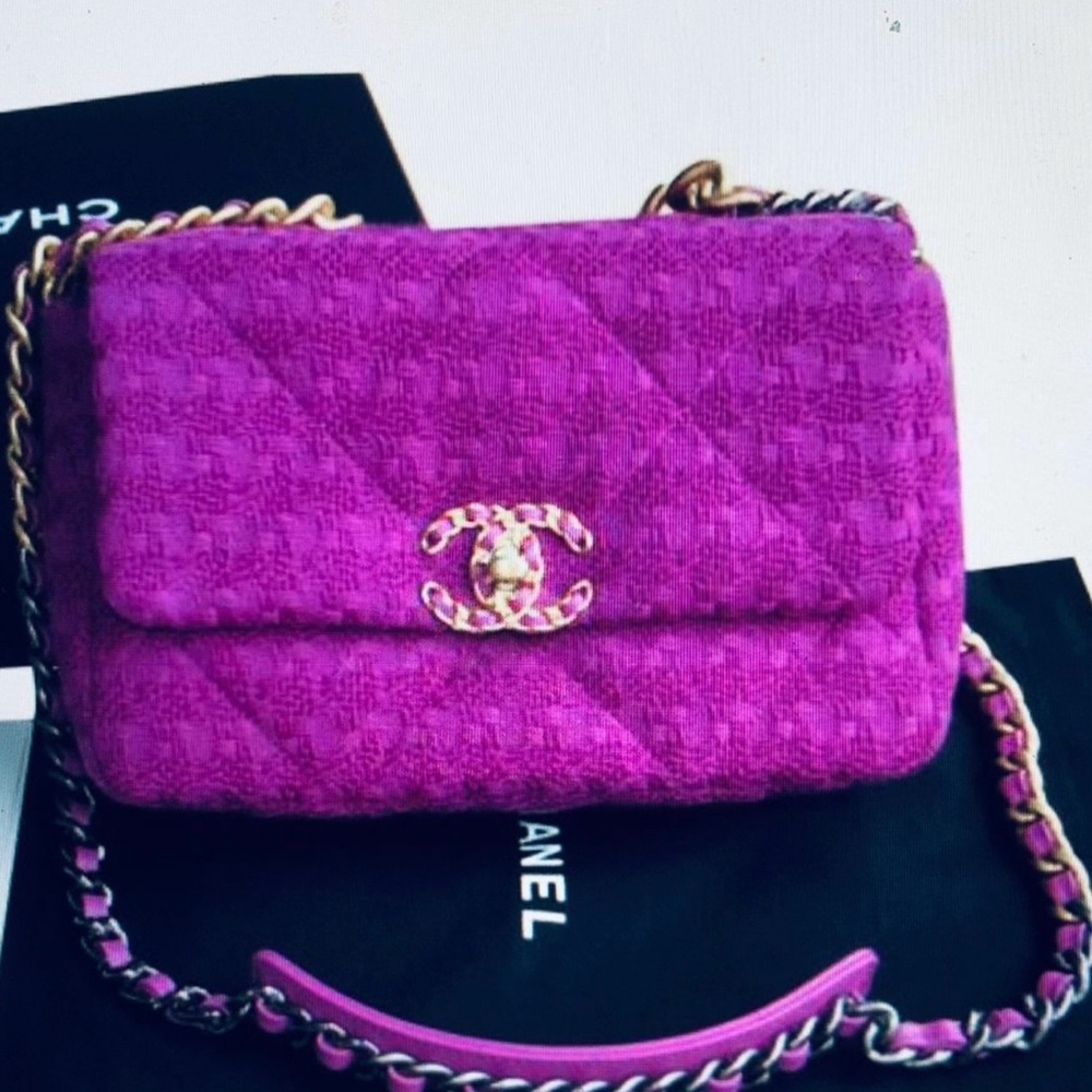 Chanel 19 CC GHW Chain Magenta Crossbody Tweed Bag